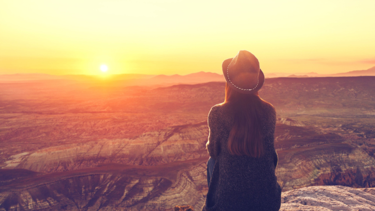 5 Simple Ways to Ease Overwhelm and Still Get Things Done - Emily Madill